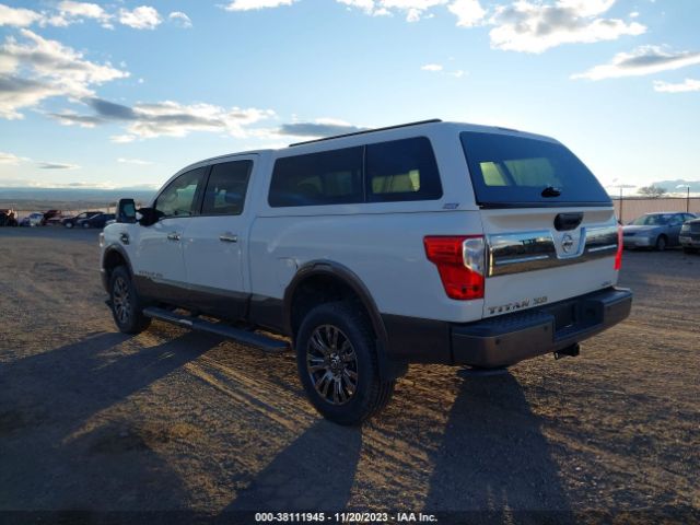 Photo 2 VIN: 1N6BA1F44GN505569 - NISSAN TITAN XD 