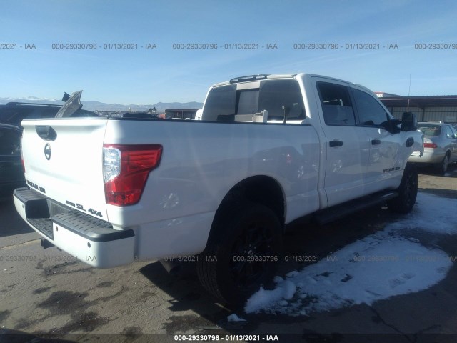 Photo 3 VIN: 1N6BA1F44KN519318 - NISSAN TITAN XD 