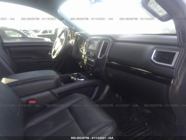 Photo 4 VIN: 1N6BA1F44KN519318 - NISSAN TITAN XD 