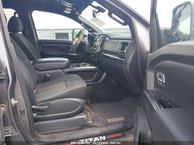 Photo 4 VIN: 1N6BA1F45KN517884 - NISSAN TITAN XD 