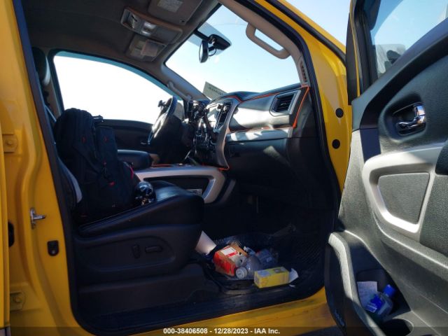 Photo 4 VIN: 1N6BA1F46HN544116 - NISSAN TITAN XD 