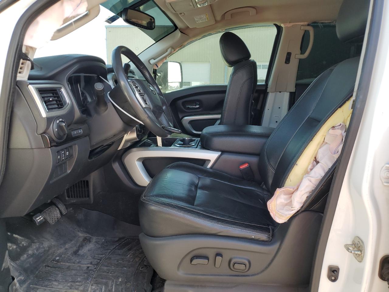 Photo 6 VIN: 1N6BA1F46HN555486 - NISSAN TITAN 