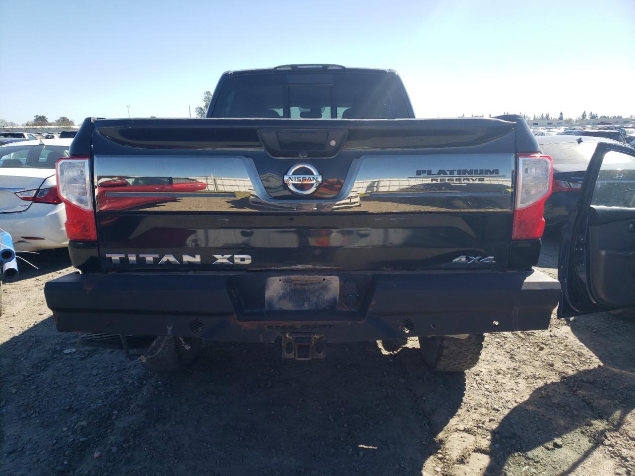 Photo 6 VIN: 1N6BA1F46KN506439 - NISSAN TITAN 