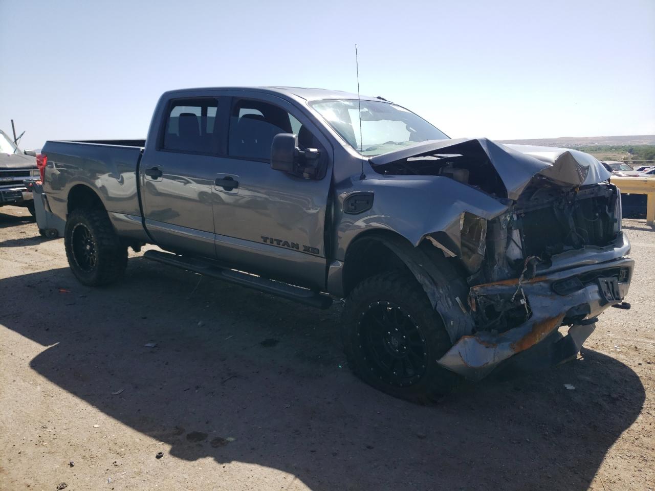 Photo 3 VIN: 1N6BA1F48JN516677 - NISSAN TITAN 