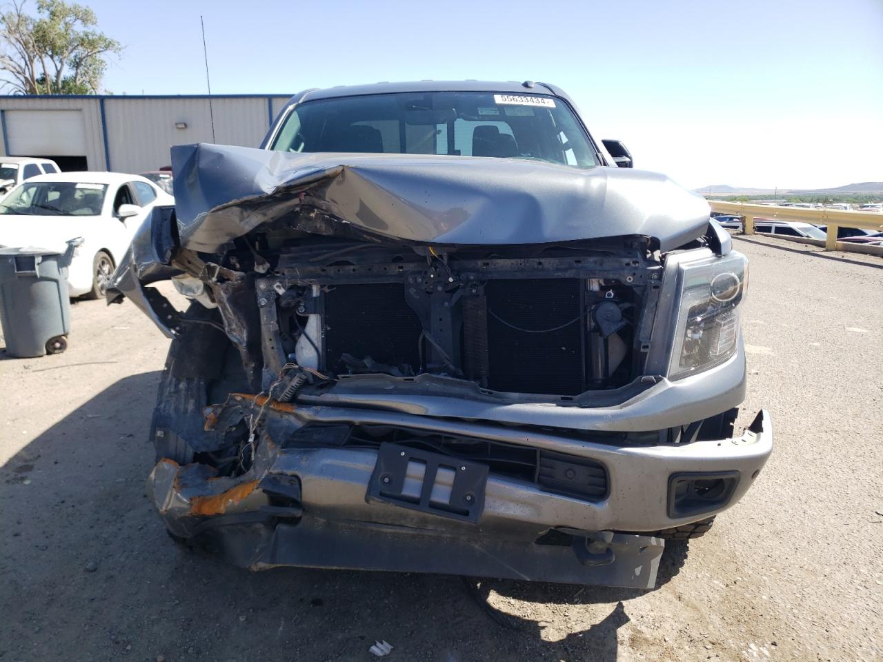 Photo 4 VIN: 1N6BA1F48JN516677 - NISSAN TITAN 