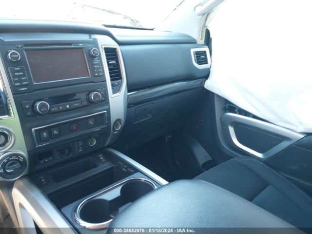 Photo 4 VIN: 1N6BA1F4XHN509496 - NISSAN TITAN XD 