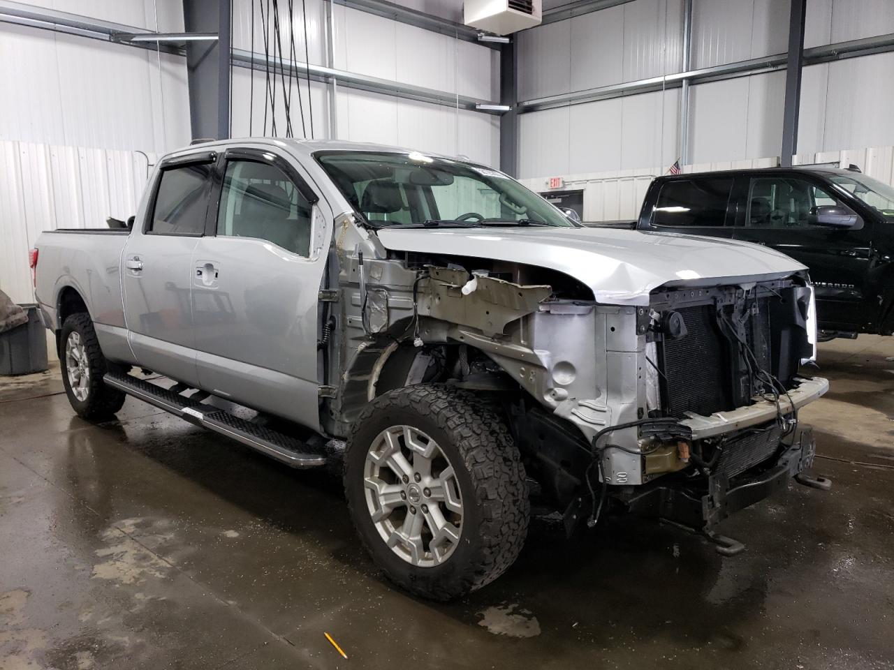 Photo 3 VIN: 1N6BA1F4XHN512320 - NISSAN TITAN 