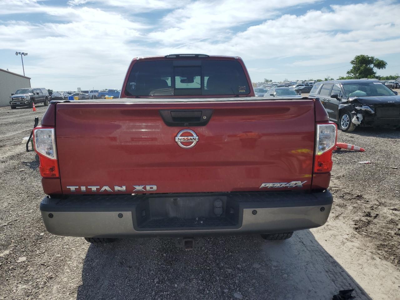 Photo 5 VIN: 1N6BA1F4XHN541123 - NISSAN TITAN 