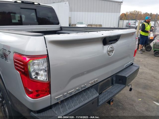 Photo 5 VIN: 1N6BA1F4XHN547441 - NISSAN TITAN XD 