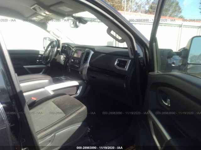 Photo 4 VIN: 1N6BA1F4XHN548170 - NISSAN TITAN XD 