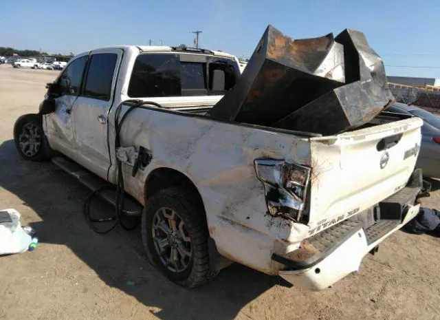 Photo 2 VIN: 1N6BA1F4XHN559833 - NISSAN TITAN XD 