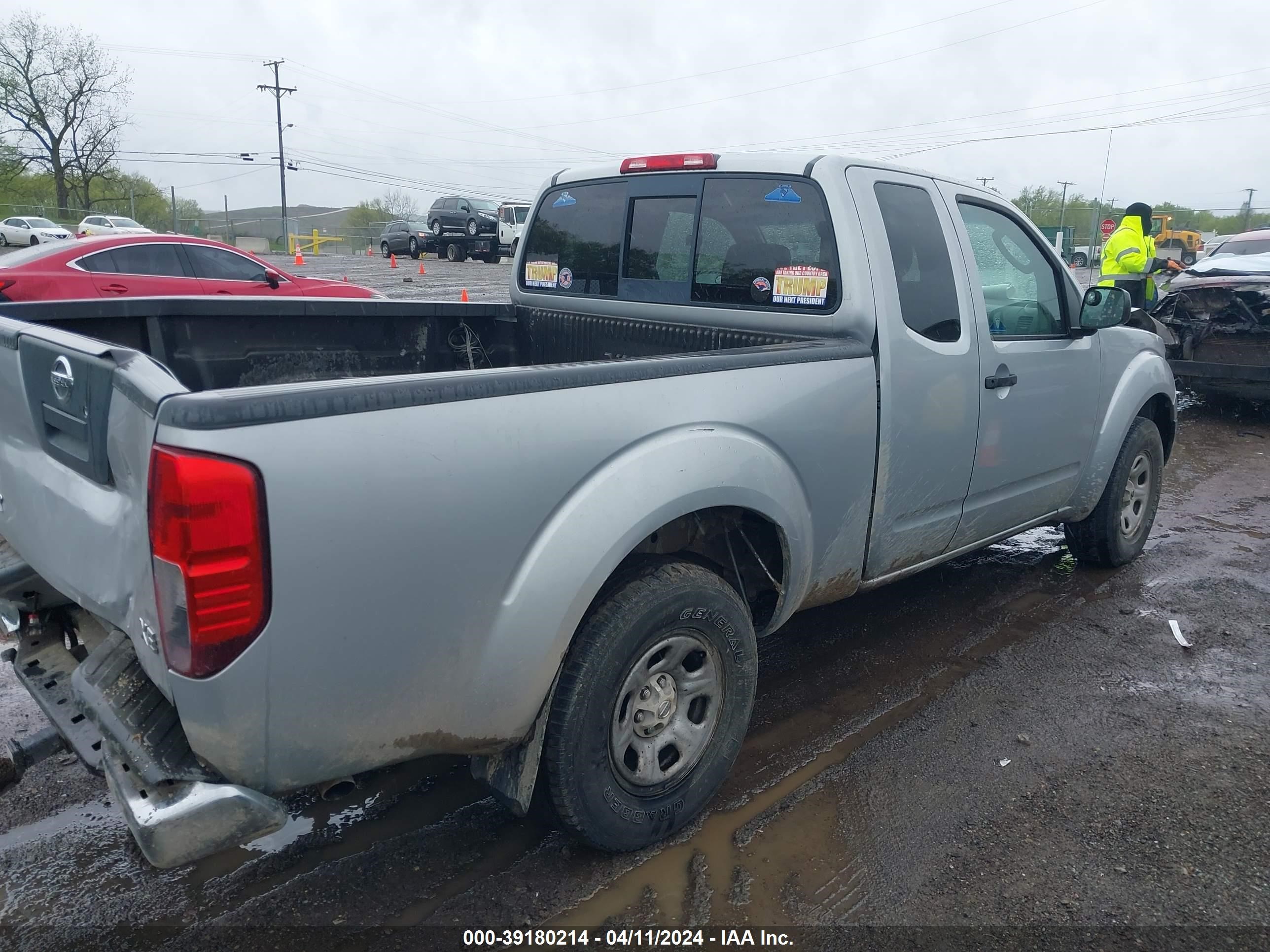 Photo 3 VIN: 1N6BD06T17C422136 - NISSAN NAVARA (FRONTIER) 