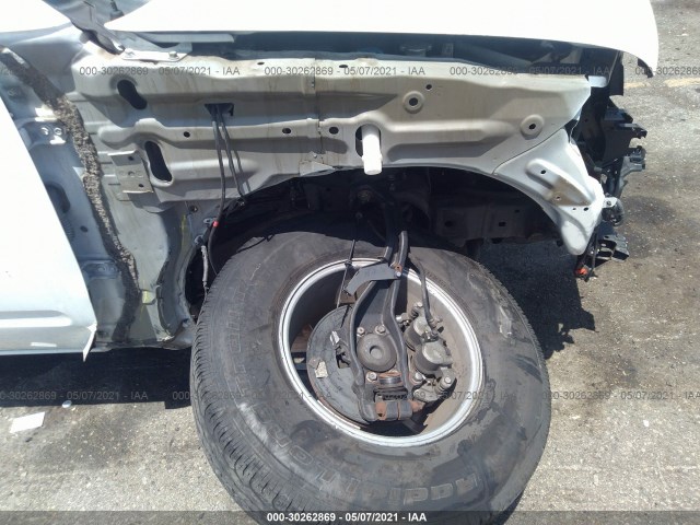 Photo 5 VIN: 1N6BD0CT4DN758464 - NISSAN FRONTIER 