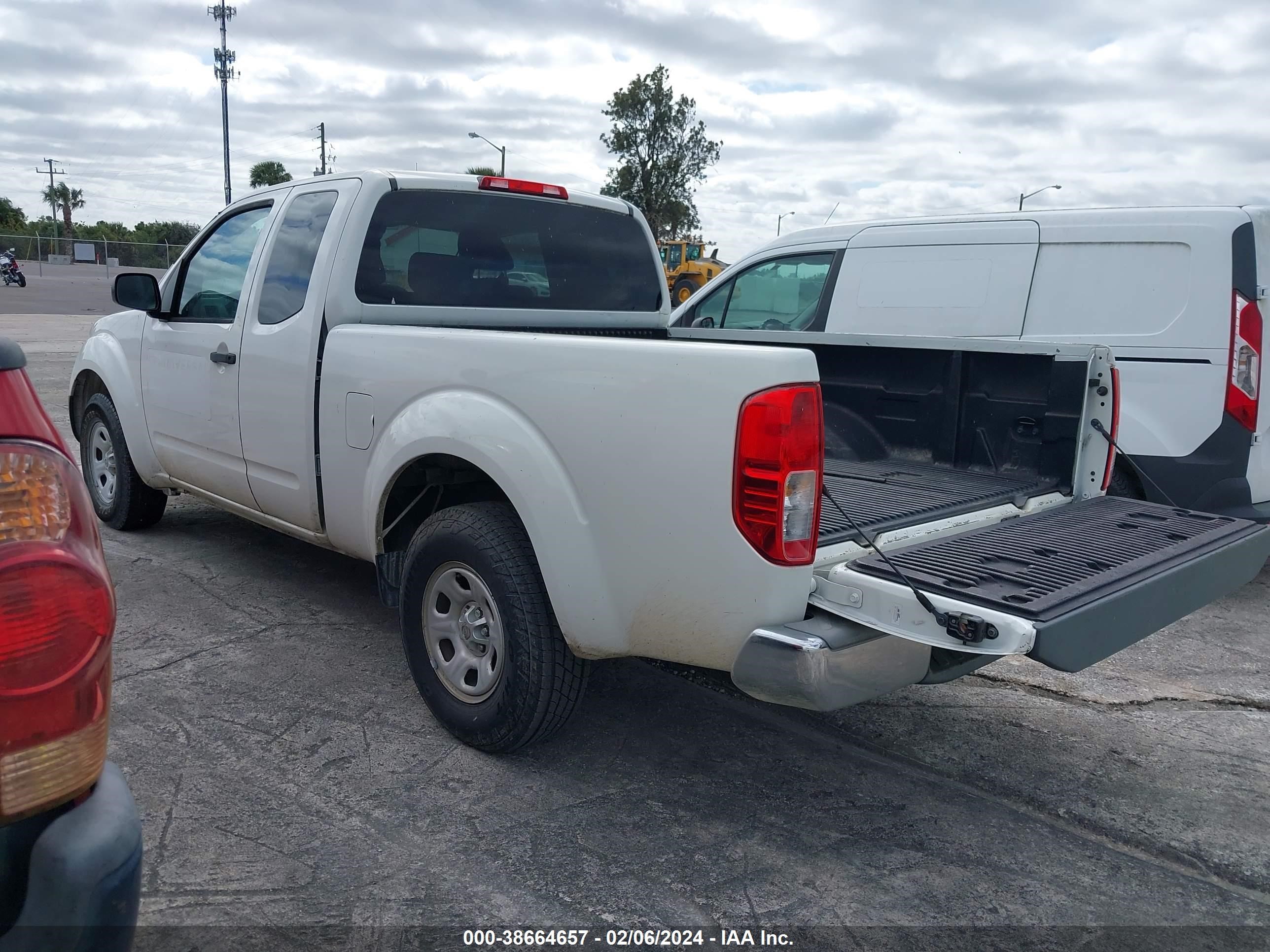 Photo 2 VIN: 1N6BD0CT7GN792726 - NISSAN NAVARA (FRONTIER) 