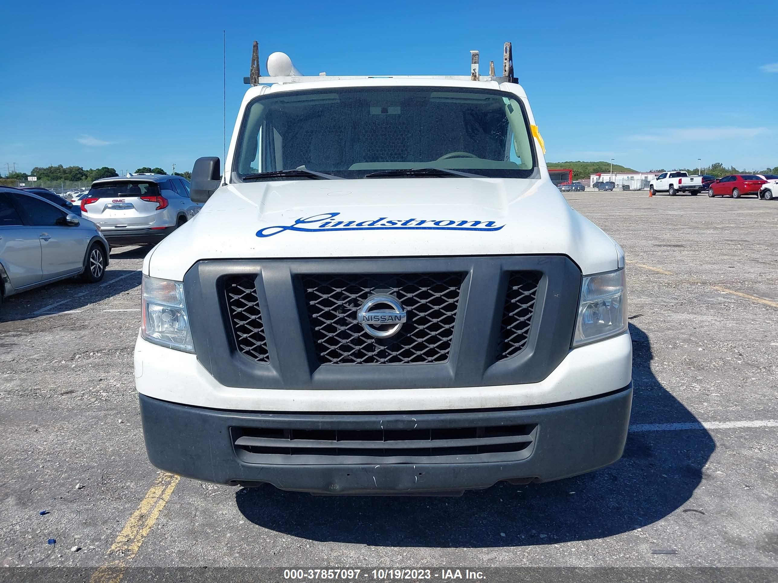 Photo 11 VIN: 1N6BF0KL3FN804350 - NISSAN NV 