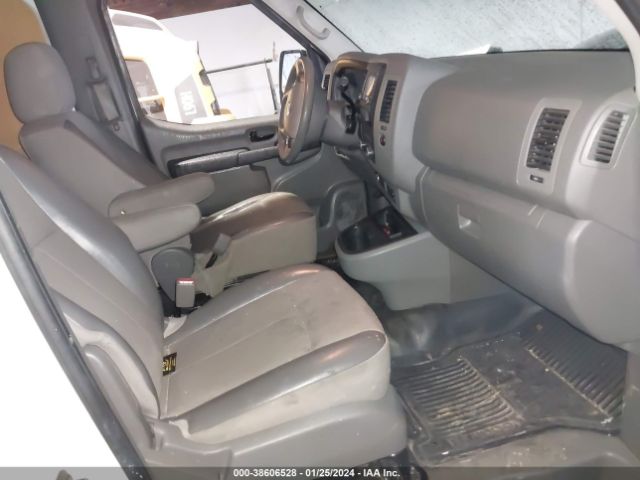 Photo 4 VIN: 1N6BF0KM0KN801005 - NISSAN NV CARGO NV1500 