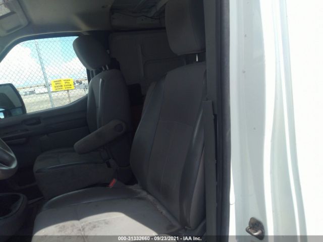 Photo 7 VIN: 1N6BF0KM1HN807985 - NISSAN NV CARGO 