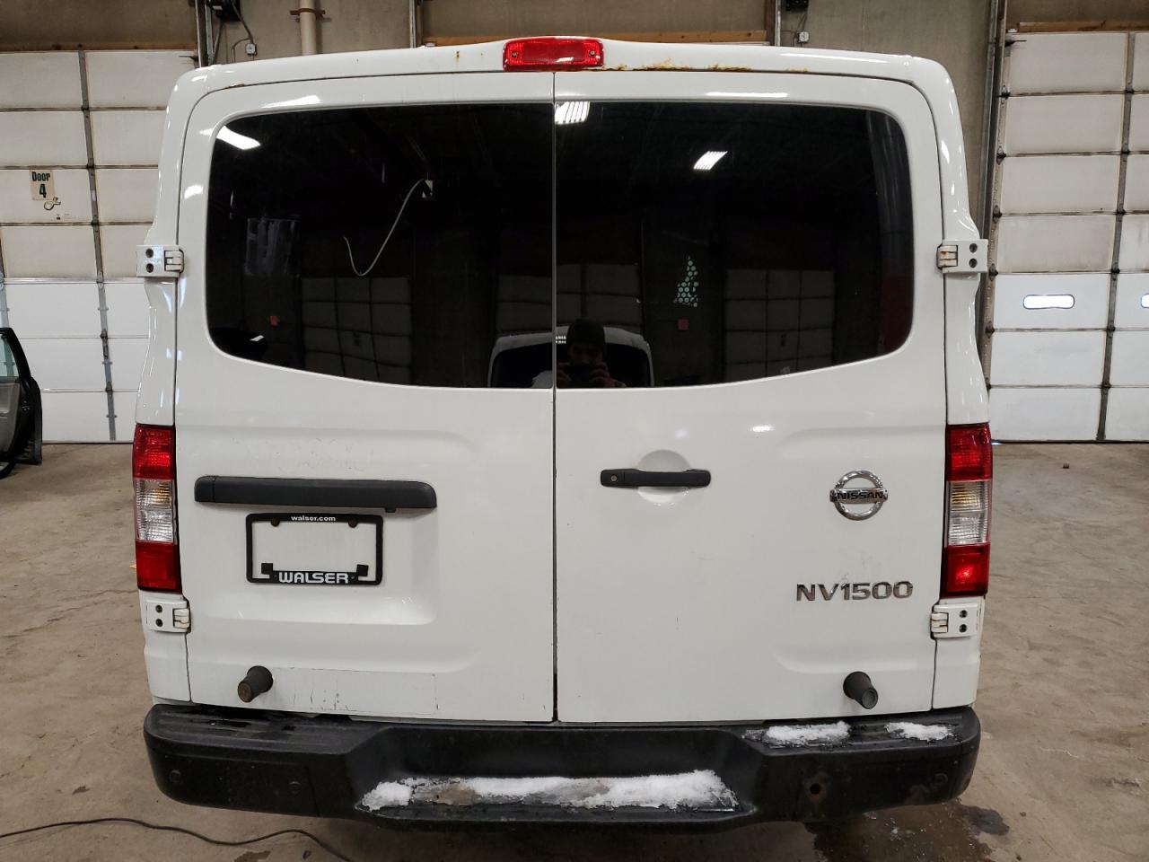 Photo 5 VIN: 1N6BF0KM2JN802459 - NISSAN NV 