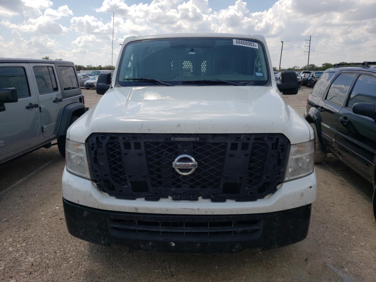 Photo 4 VIN: 1N6BF0KM4HN804059 - NISSAN NV 