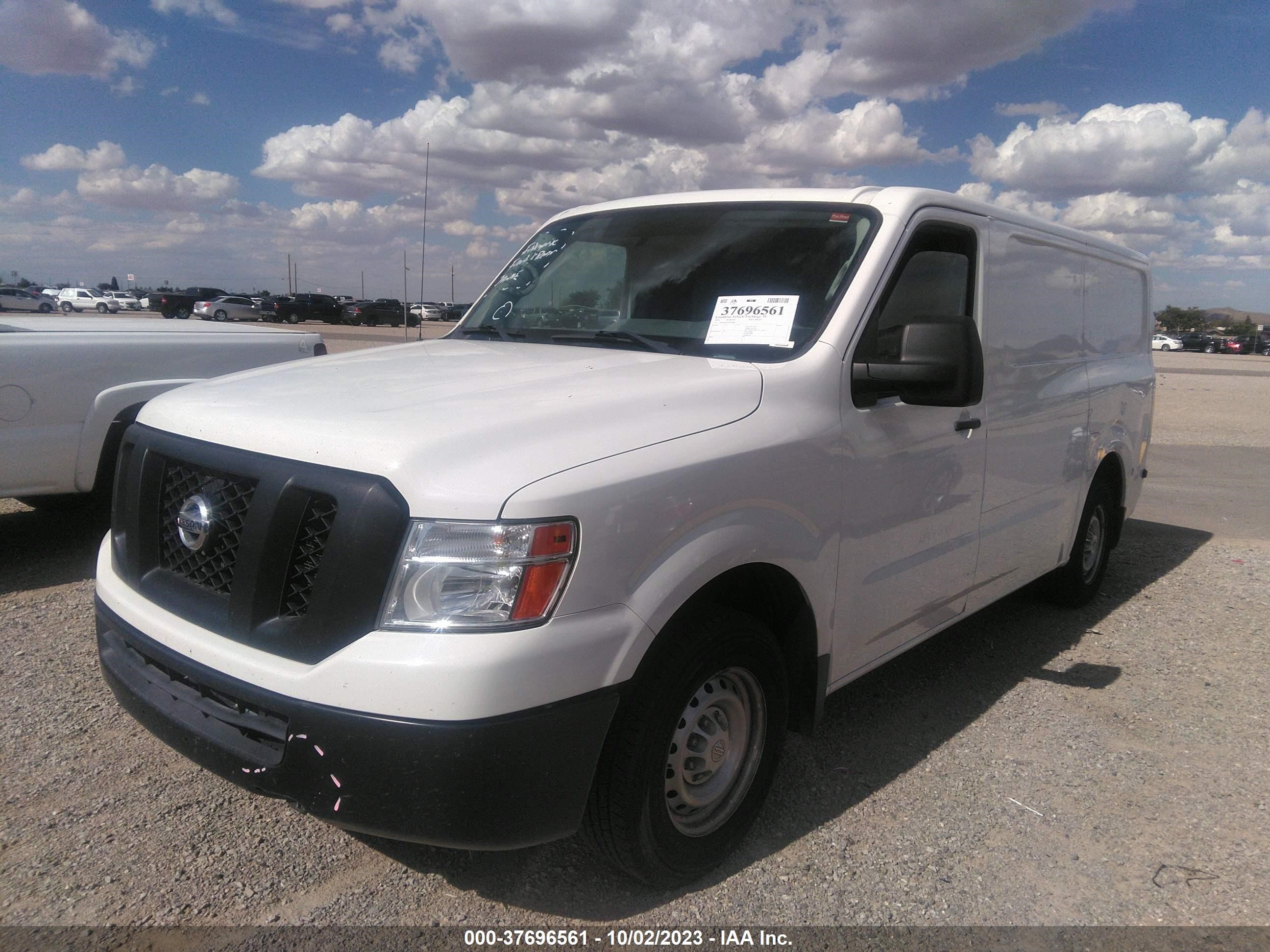 Photo 1 VIN: 1N6BF0KM4JN818064 - NISSAN NV 