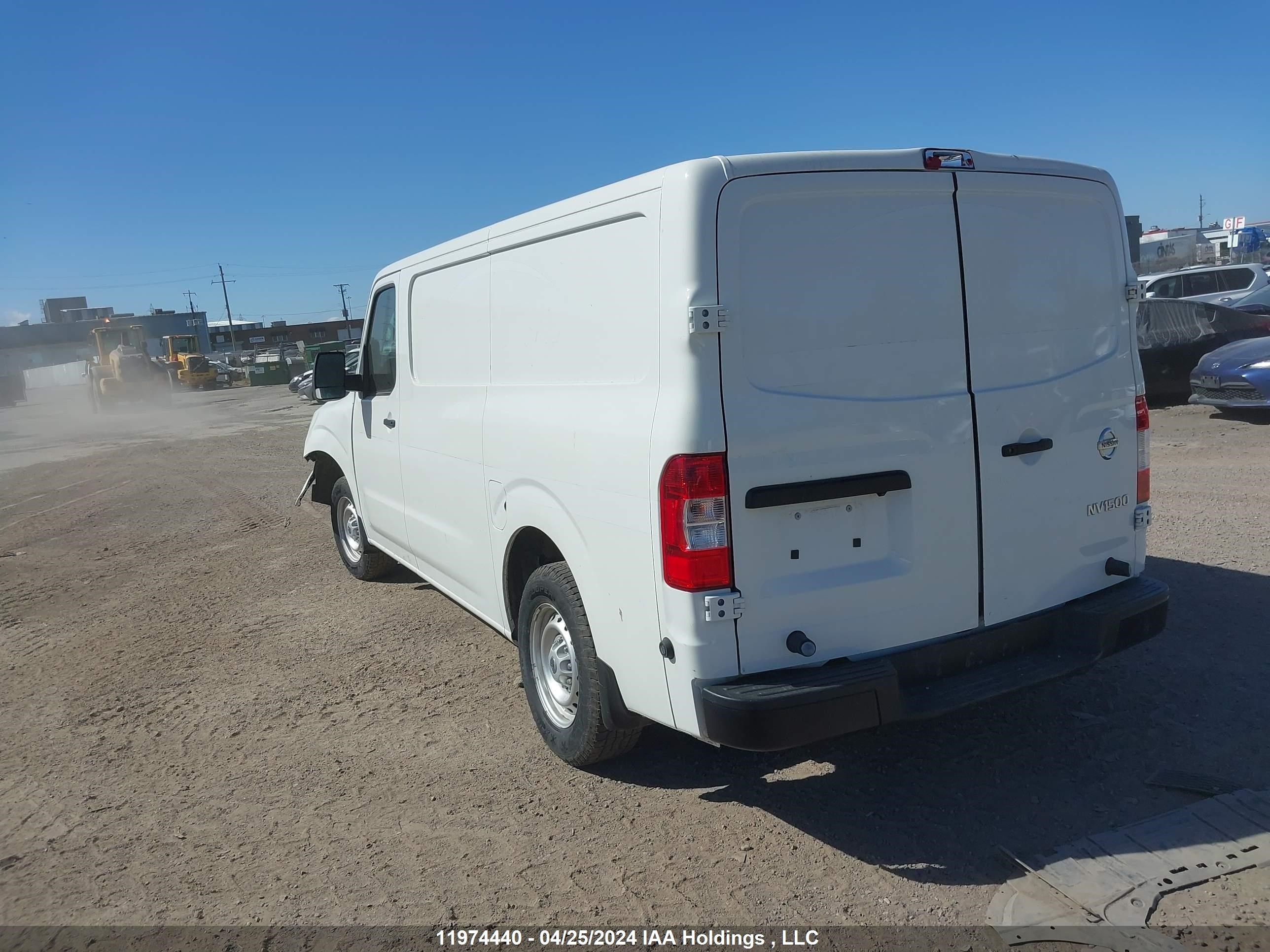 Photo 2 VIN: 1N6BF0KM7MN806026 - NISSAN NV 