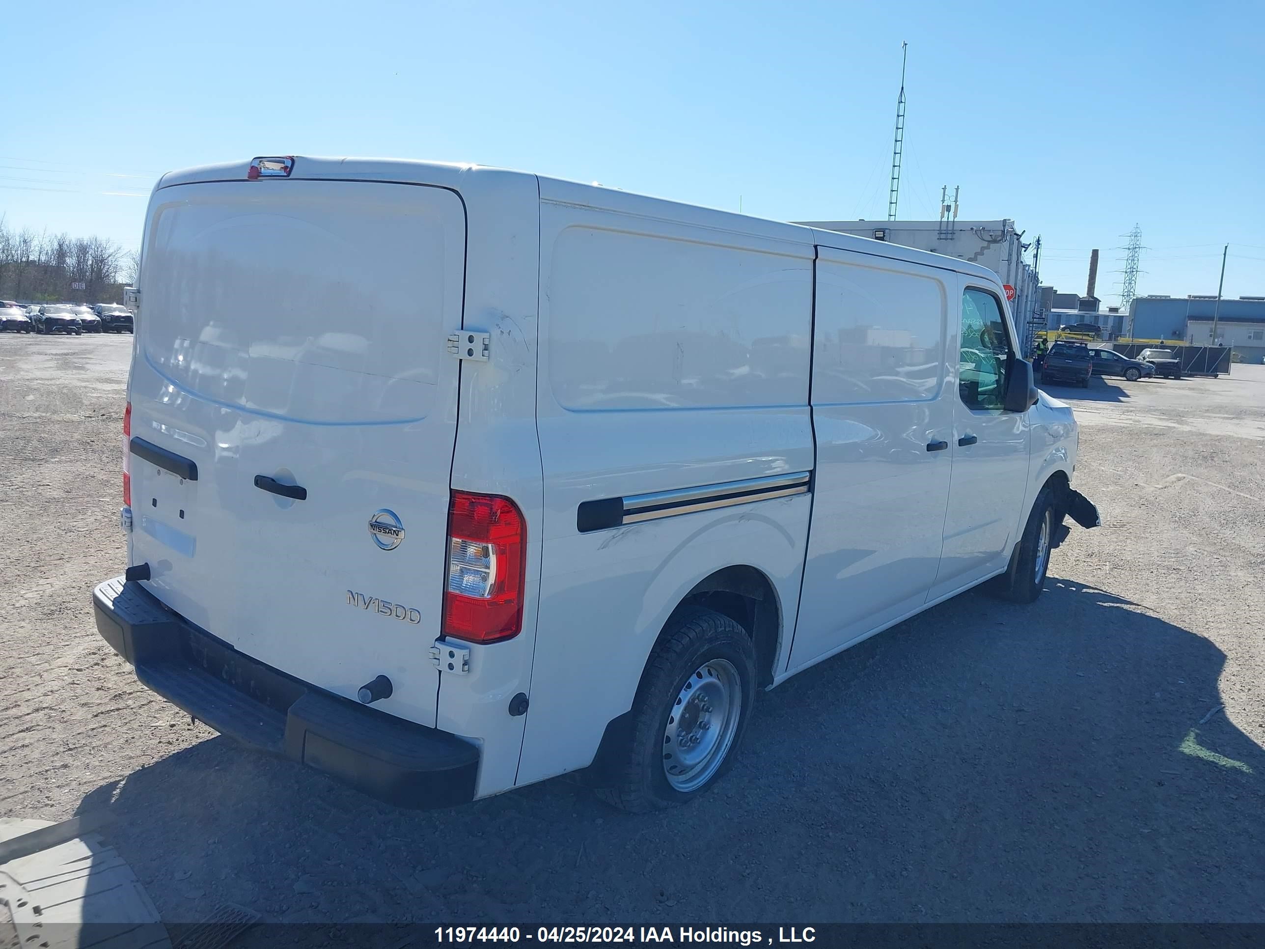 Photo 3 VIN: 1N6BF0KM7MN806026 - NISSAN NV 