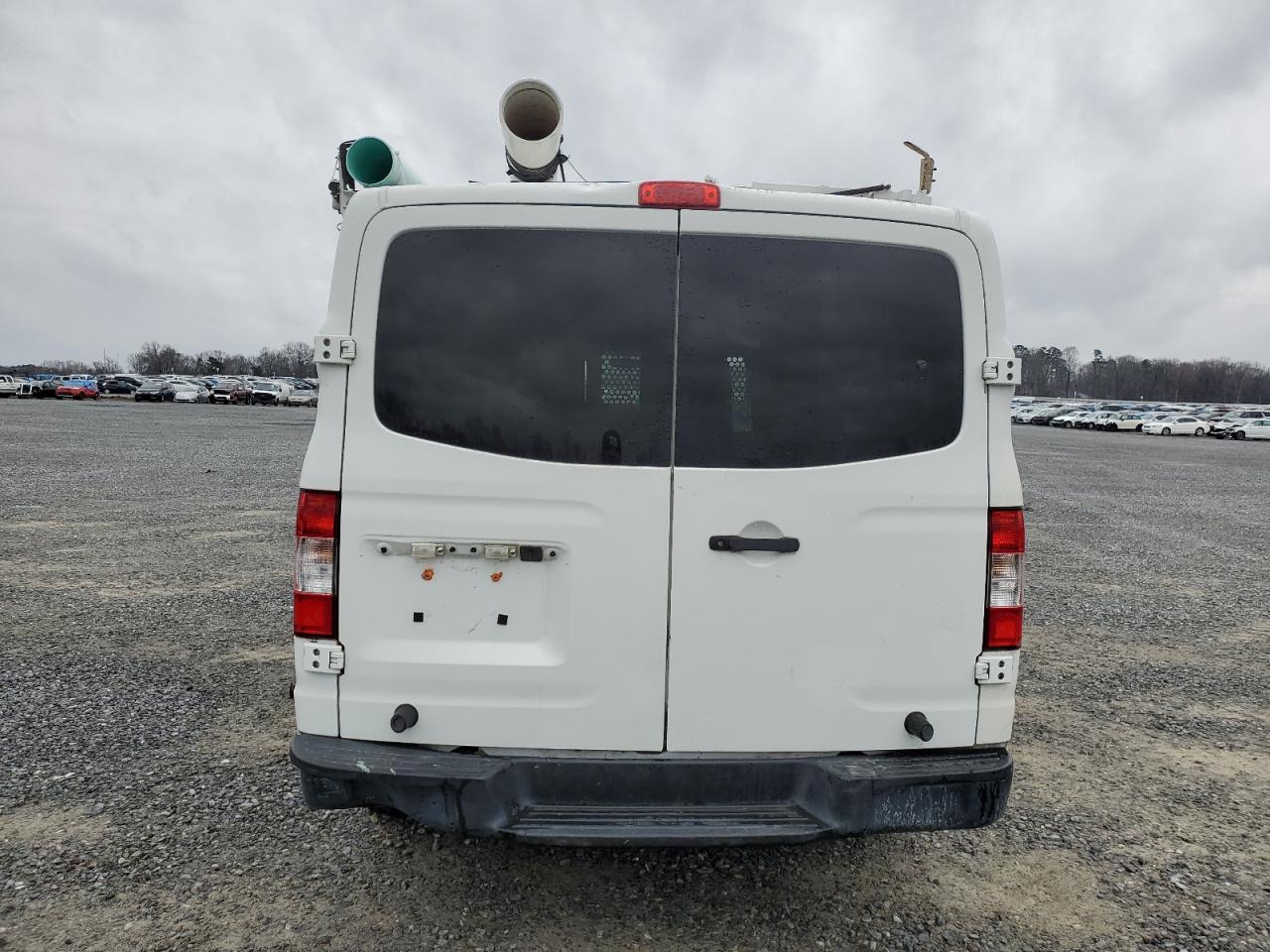 Photo 5 VIN: 1N6BF0KM9DN100367 - NISSAN NV 