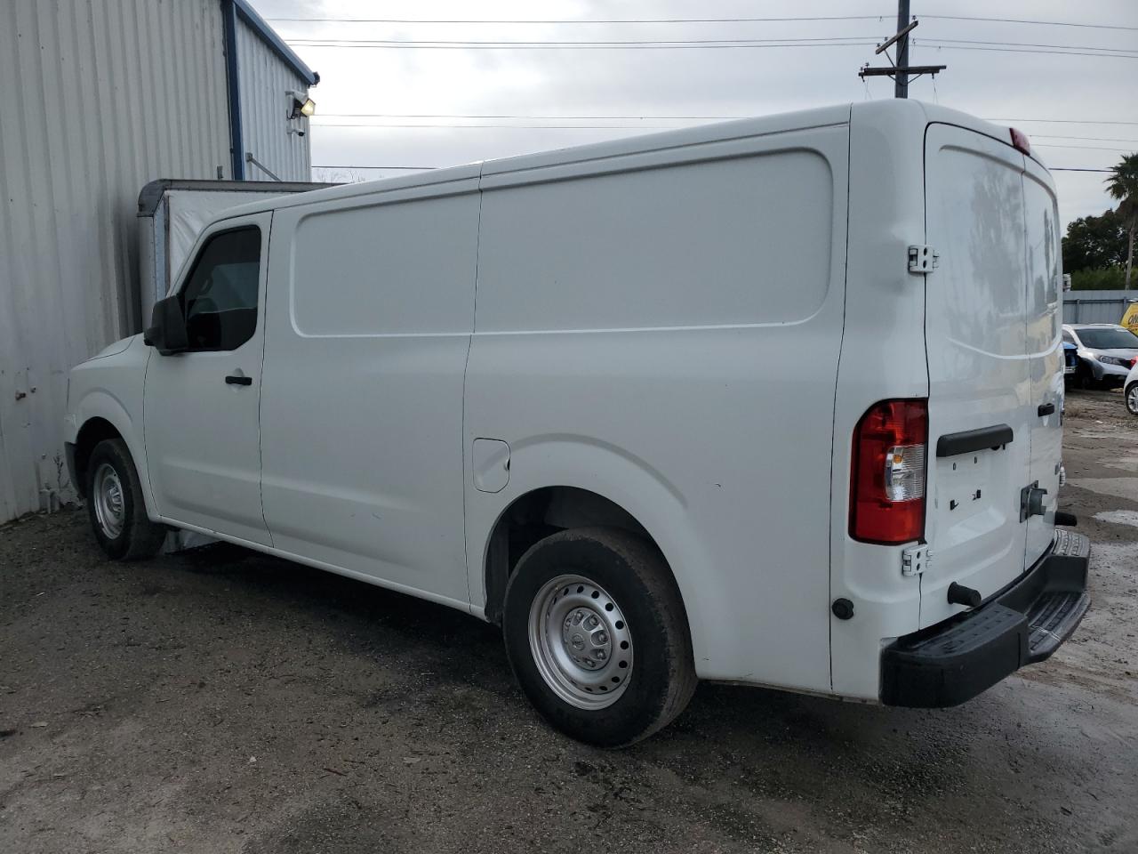 Photo 1 VIN: 1N6BF0KM9GN807988 - NISSAN NV 