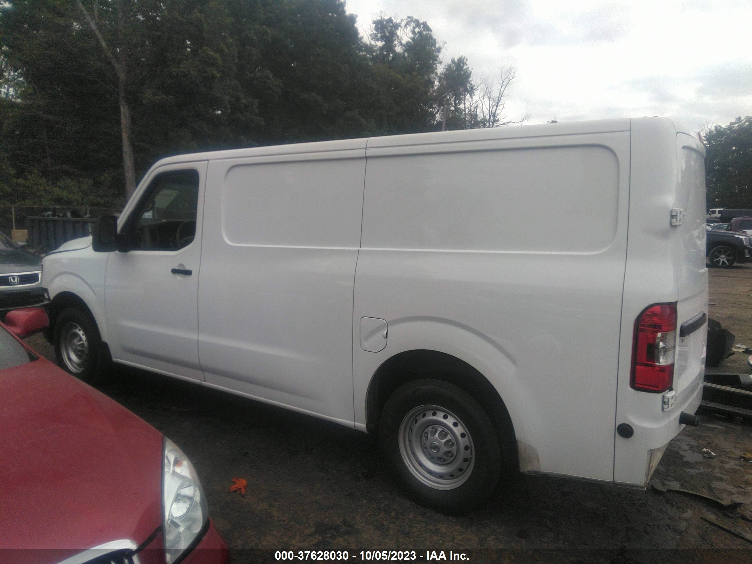 Photo 14 VIN: 1N6BF0KMXJN815136 - NISSAN NV 