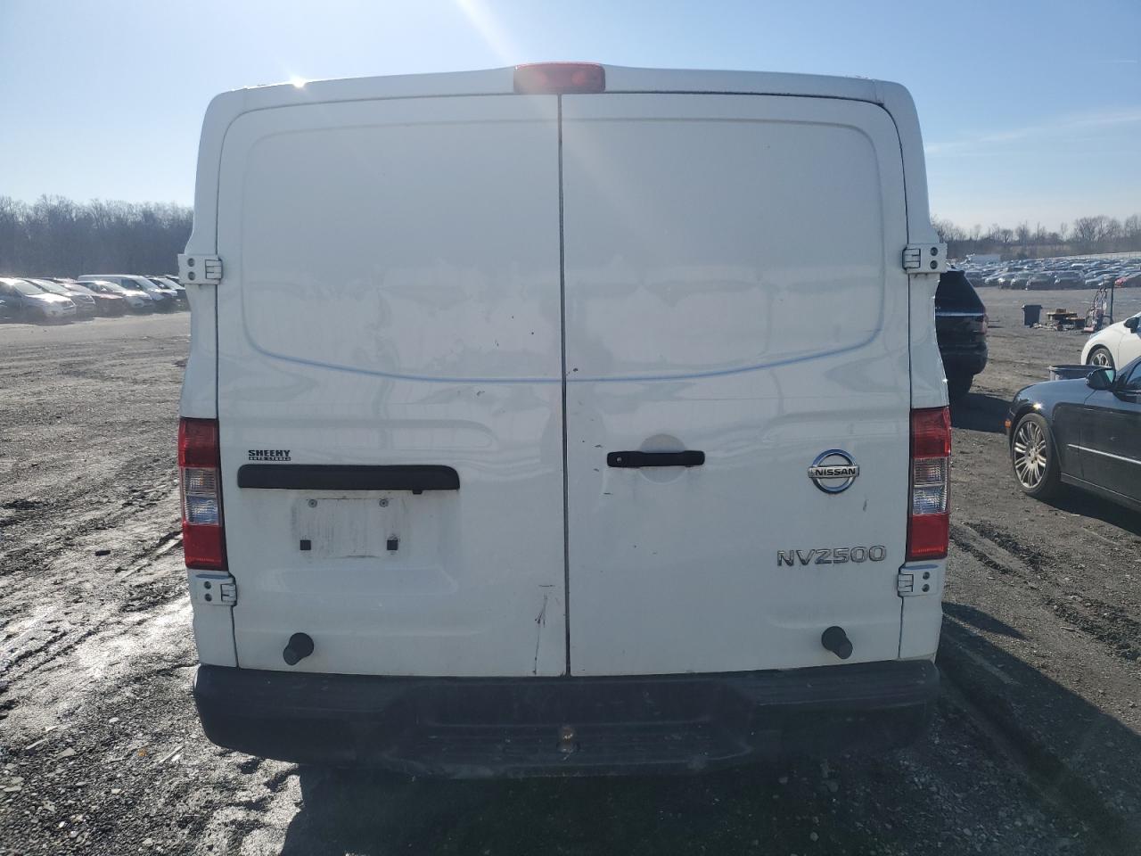 Photo 5 VIN: 1N6BF0KY0JN811180 - NISSAN NV 