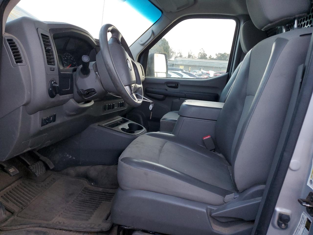 Photo 6 VIN: 1N6BF0KY0JN818825 - NISSAN NV 