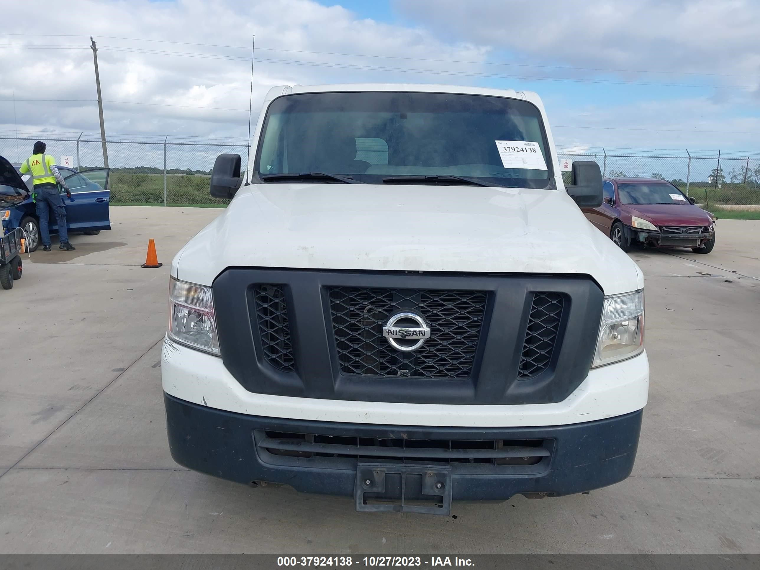 Photo 11 VIN: 1N6BF0KY1FN806786 - NISSAN NV 