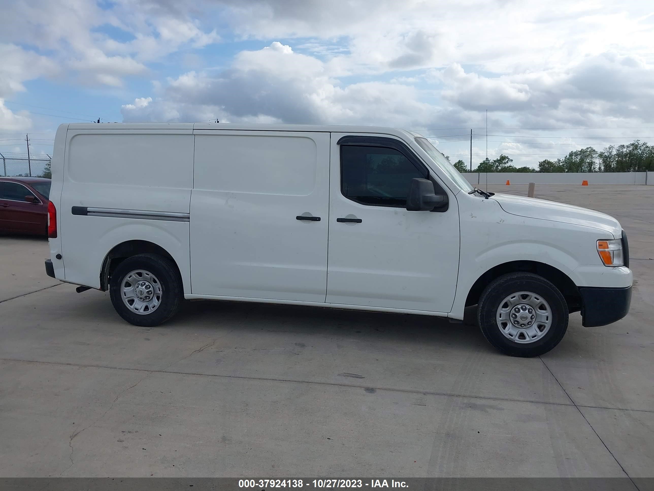 Photo 12 VIN: 1N6BF0KY1FN806786 - NISSAN NV 