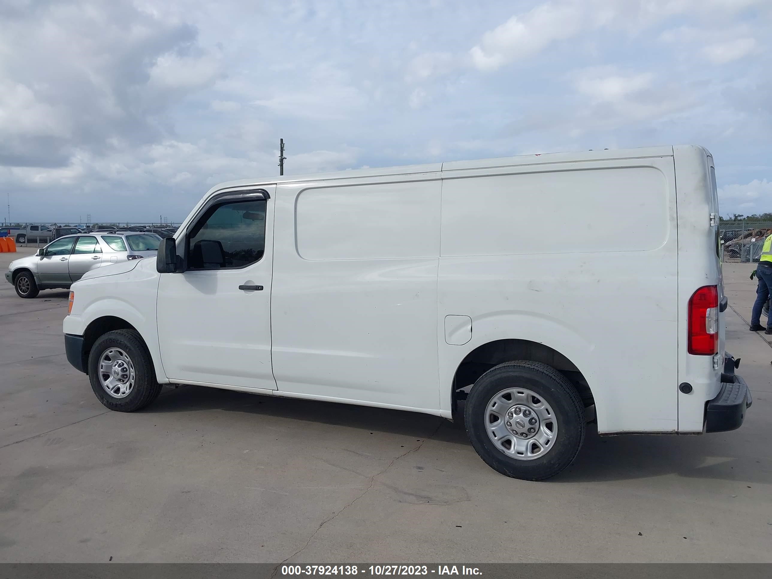 Photo 13 VIN: 1N6BF0KY1FN806786 - NISSAN NV 