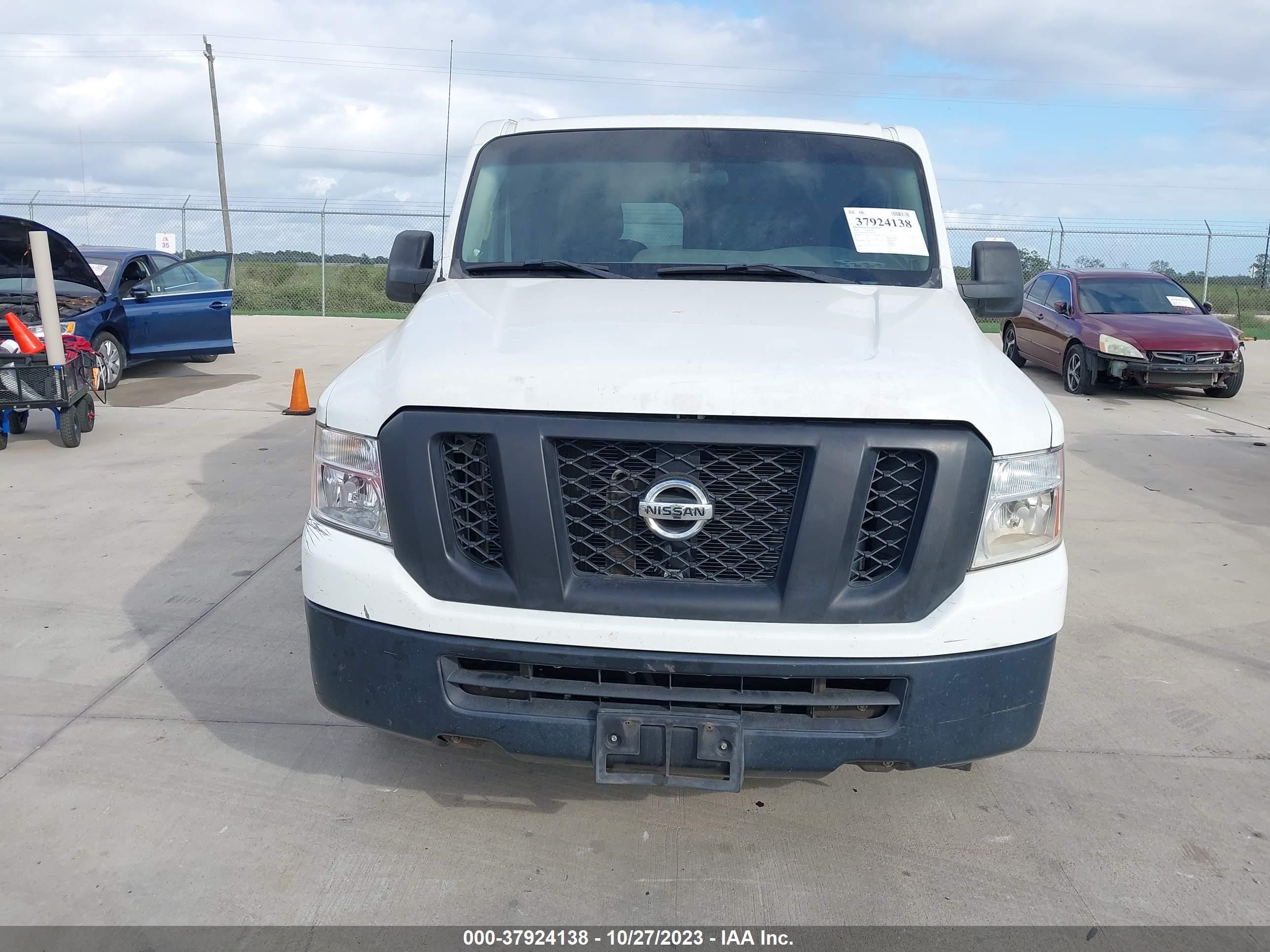 Photo 5 VIN: 1N6BF0KY1FN806786 - NISSAN NV 