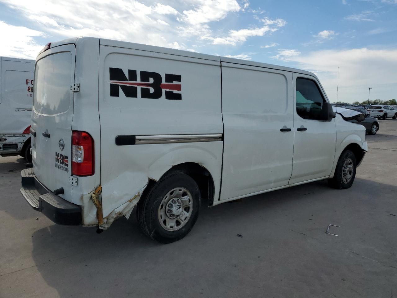 Photo 2 VIN: 1N6BF0KY1JN804352 - NISSAN NV 