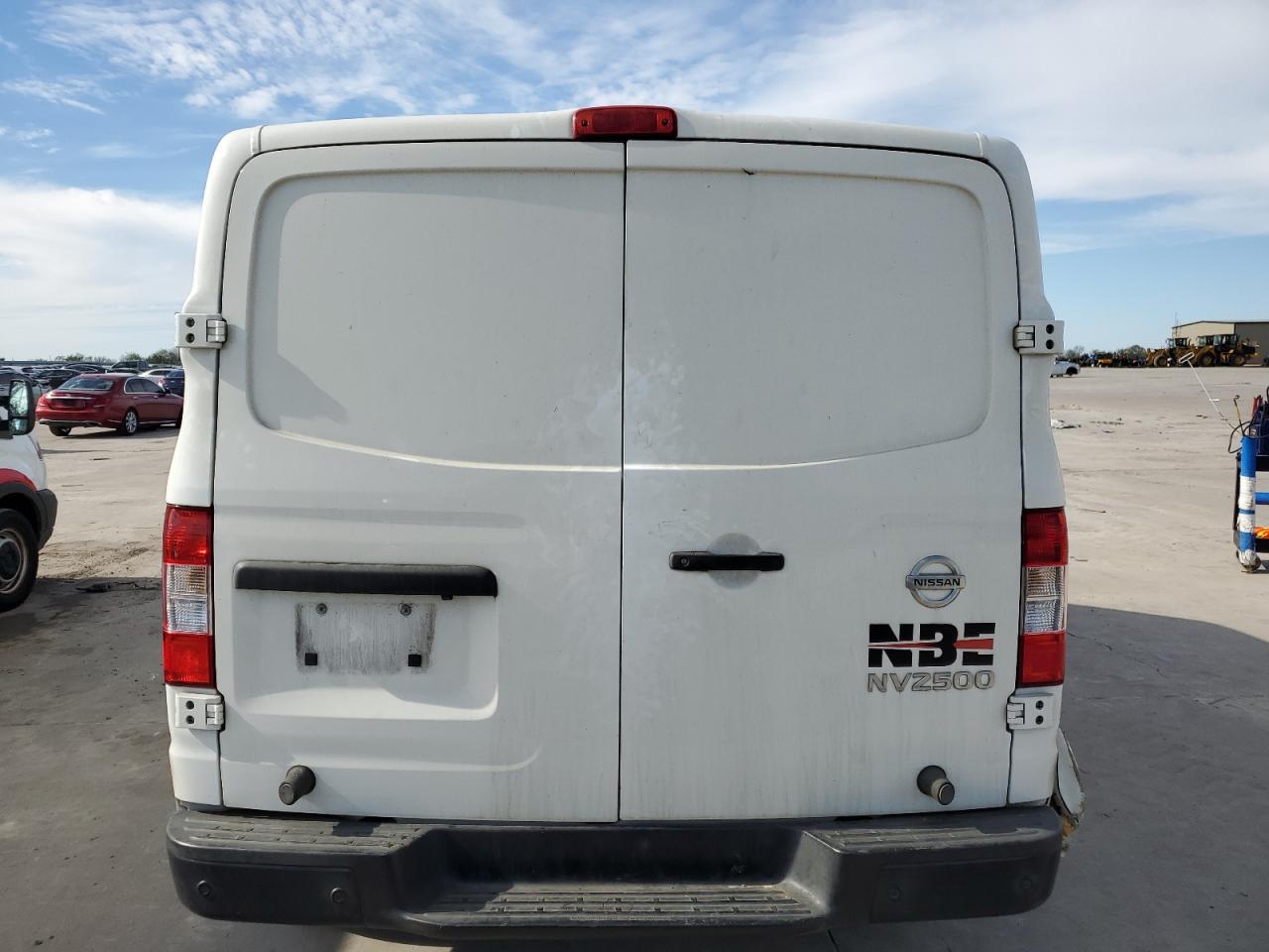 Photo 5 VIN: 1N6BF0KY1JN804352 - NISSAN NV 