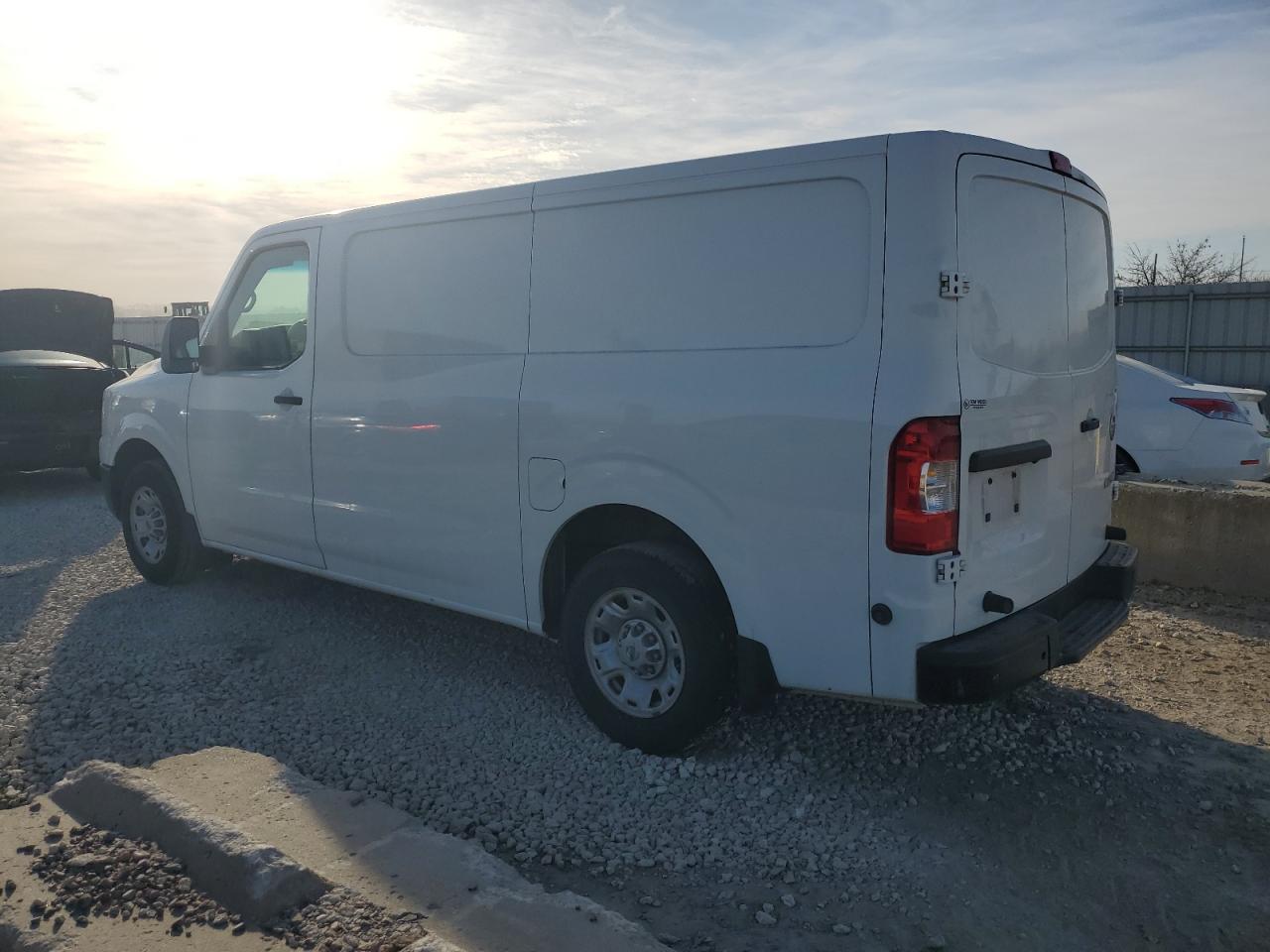 Photo 1 VIN: 1N6BF0KY2JN802920 - NISSAN NV 