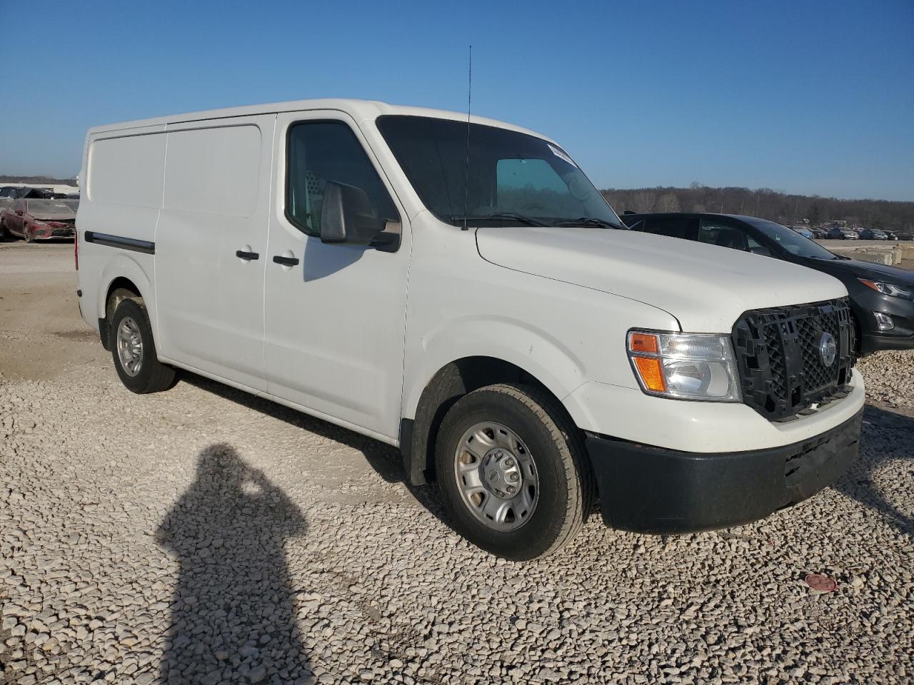 Photo 3 VIN: 1N6BF0KY2JN802920 - NISSAN NV 