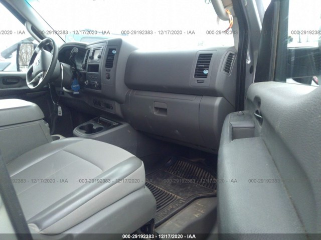 Photo 4 VIN: 1N6BF0KY6DN112821 - NISSAN NV 