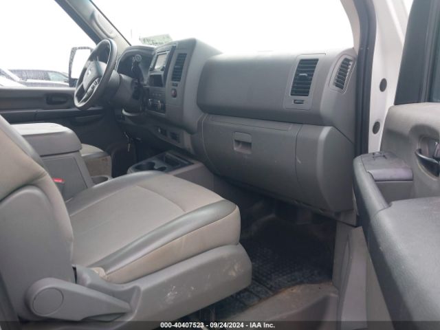 Photo 4 VIN: 1N6BF0KY6MN800933 - NISSAN NV 