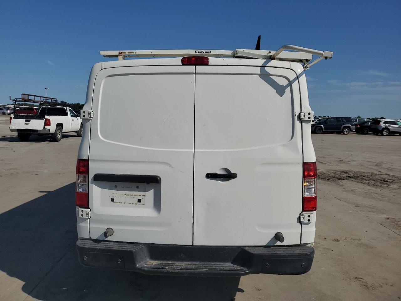 Photo 5 VIN: 1N6BF0KY7HN812000 - NISSAN NV 