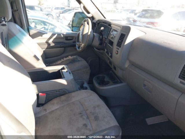 Photo 4 VIN: 1N6BF0KYXCN114828 - NISSAN NV 