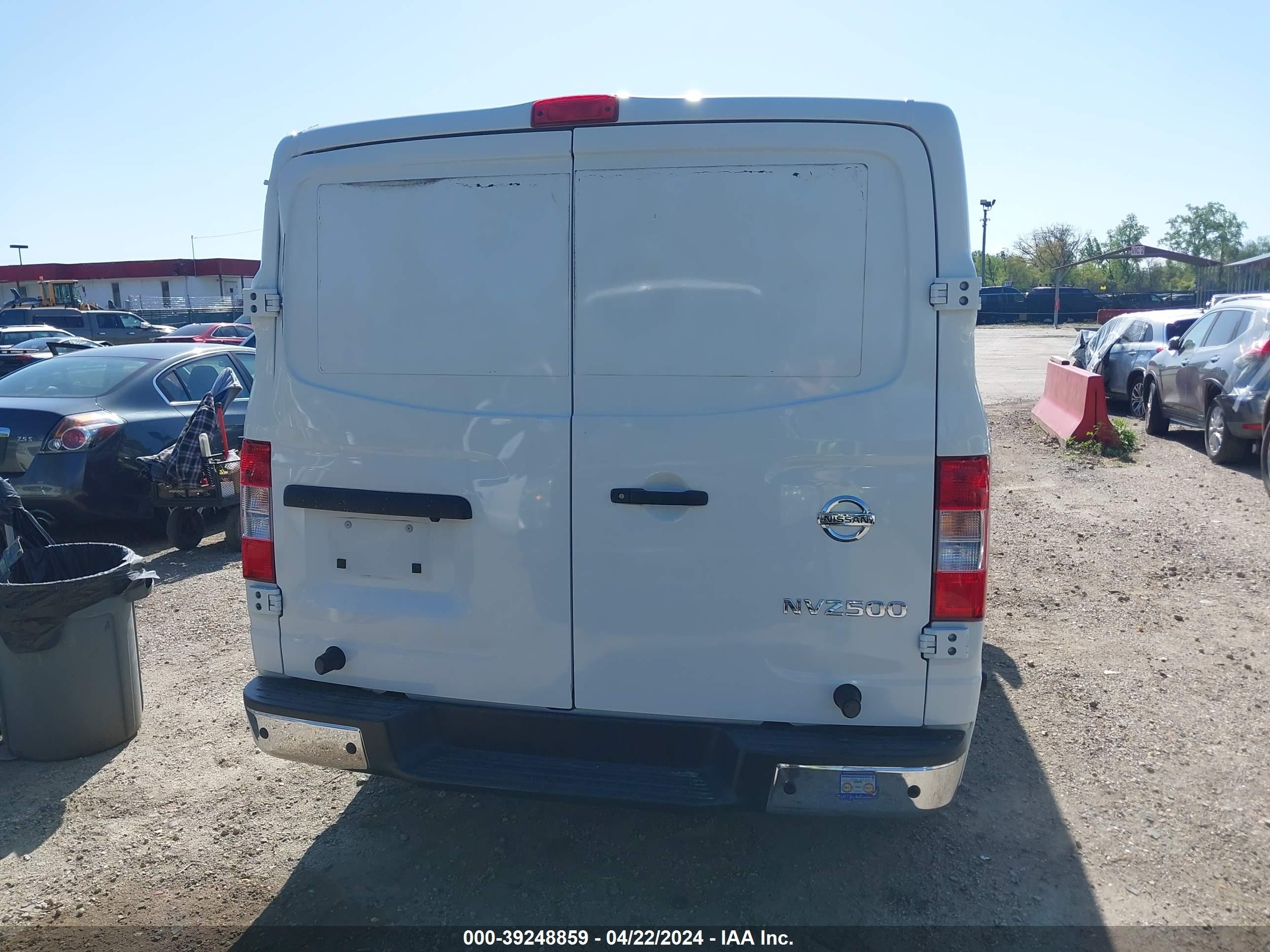 Photo 15 VIN: 1N6BF0KYXJN807458 - NISSAN NV 