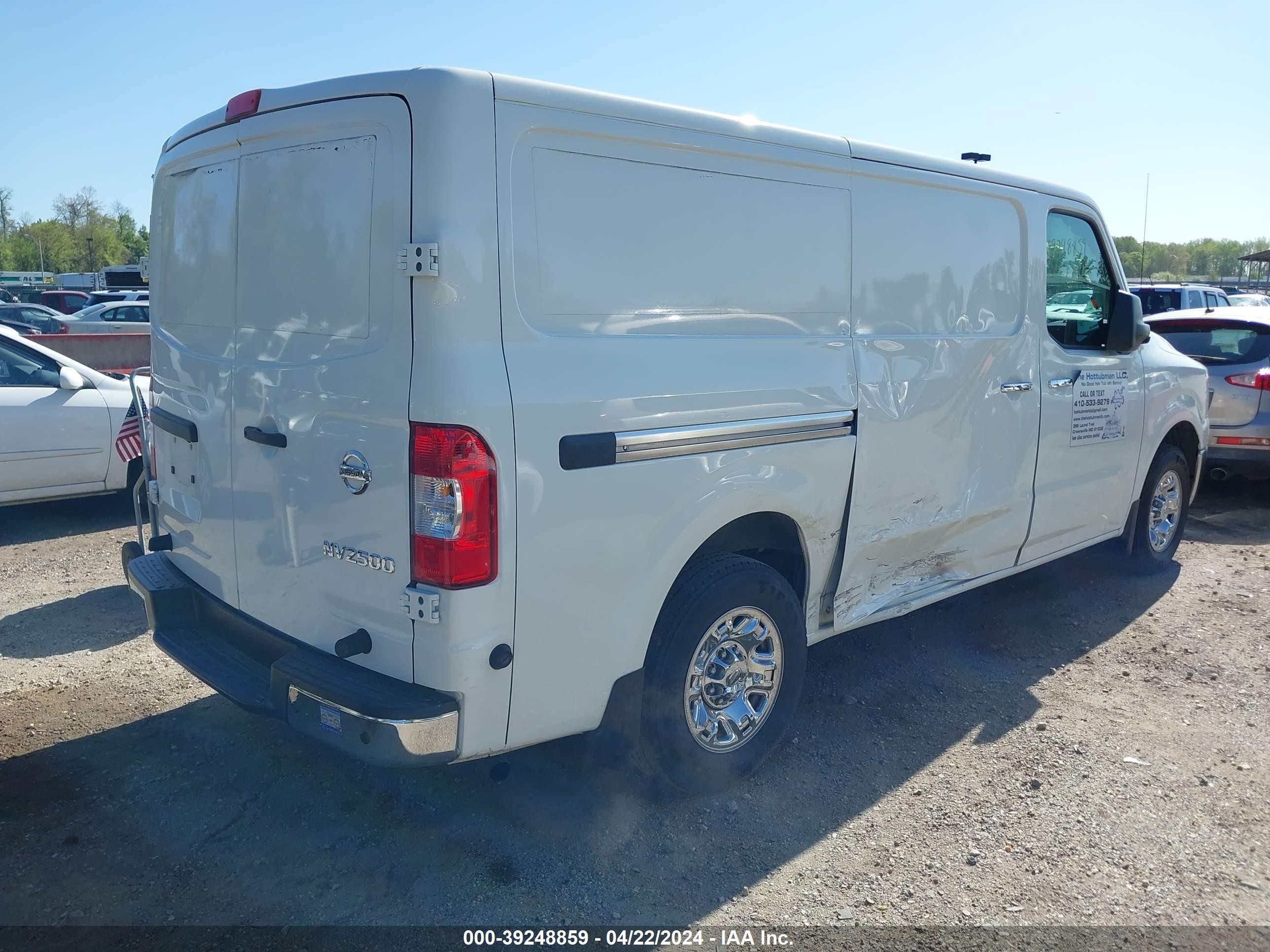 Photo 3 VIN: 1N6BF0KYXJN807458 - NISSAN NV 