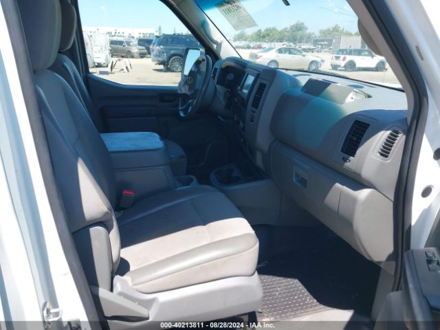 Photo 4 VIN: 1N6BF0KYXKN808322 - NISSAN NV 