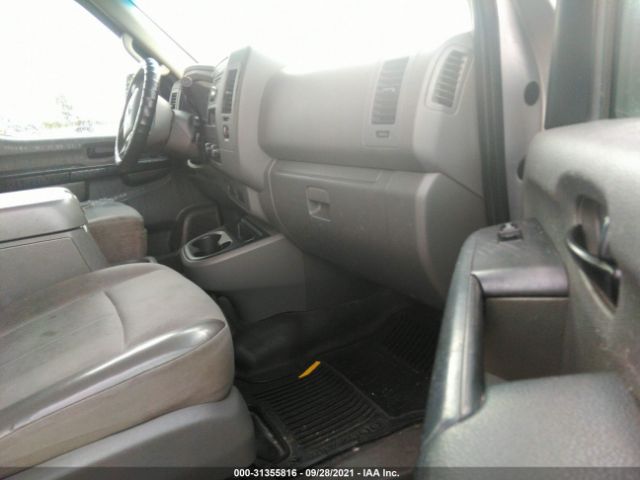 Photo 4 VIN: 1N6BF0LX0CN109949 - NISSAN NV 