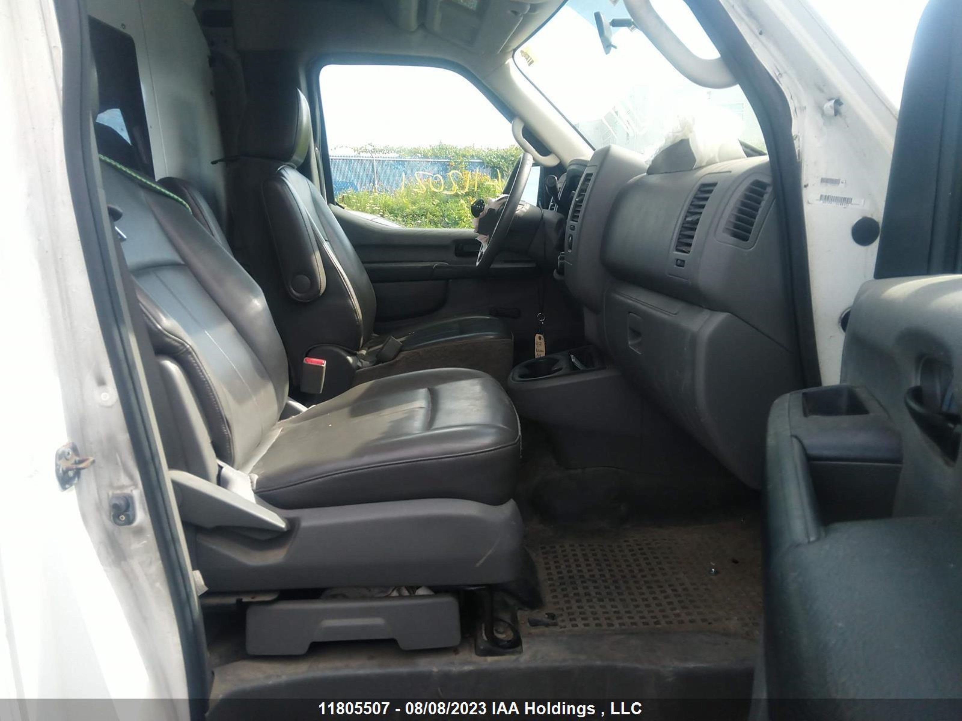 Photo 4 VIN: 1N6BF0LY0CN112021 - NISSAN NV 