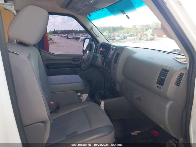 Photo 4 VIN: 1N6BF0LY0JN811243 - NISSAN NV 