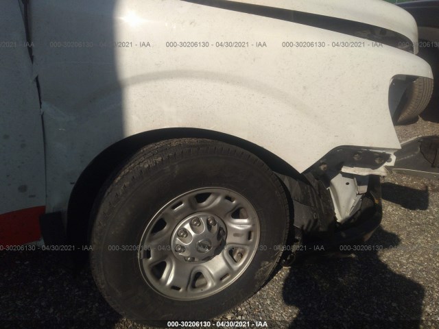 Photo 5 VIN: 1N6BF0LY1HN805770 - NISSAN NV CARGO 